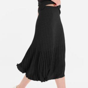 Black Accordion Pleat Maxi Skirt